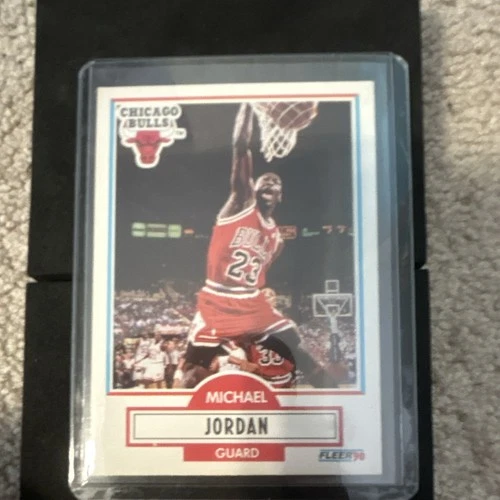 Fleer 1990 Fleer Base Set #26 Michael Jordan Chicago Bulls NBA Card