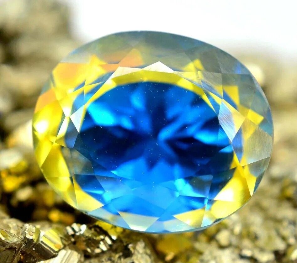 Saphir Naturel Pitambari De 10 à 12 Carats – Forme Coussin – Pierre Précieuse Certifiée GGI – Changement De Couleur