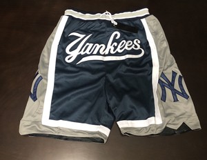 mitchell and ness yankees shorts