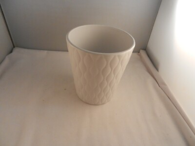 WHITE PLANTER ''NEW'' 5 1/2'' X 5''