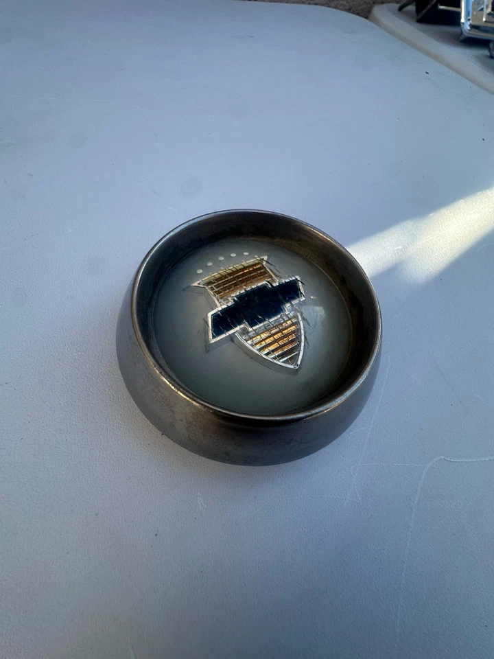 1951-1952 CHEVY DELUXE/STYLELINE  STEERING WHEEL HORN BUTTON CAP  - Image 2 of 4
