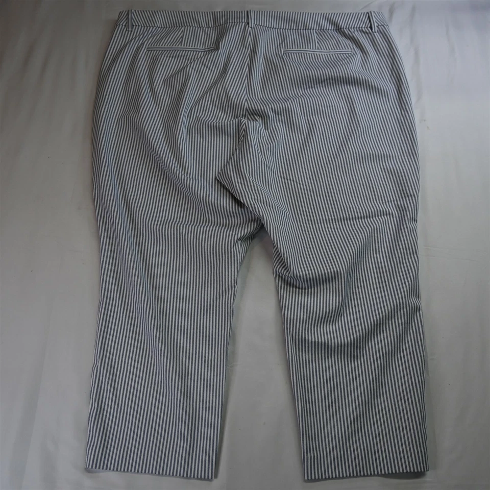 NEW Old Navy 30 Plus Long Blue White Stripe High Rise Pixie Ankle Pants - Image 3 of 3
