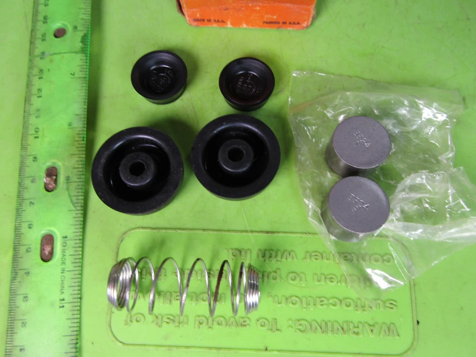 Kit de reparación de frenos p/n 13H NAPA United 63-65 Chrysler 62-65 Plymouth 62-65 Dodge Foto 2 de 4