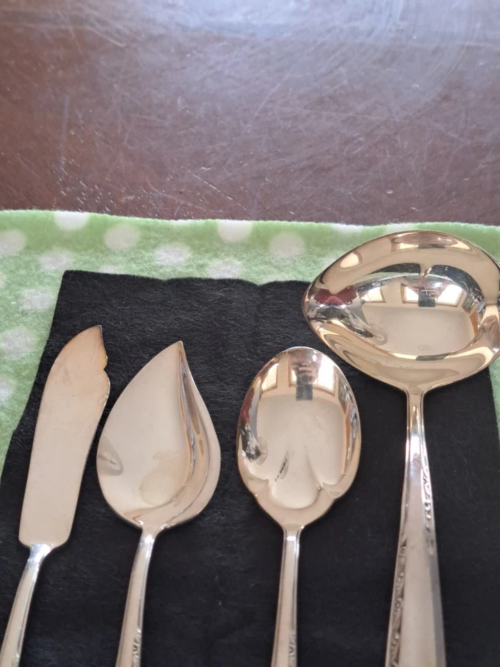 Reed & Barton Silverware Gravy Ladle, Jelly Server, Butter Knife, Serving Spoon - Image 3 of 4