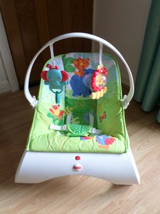 rainforest friends comfort curve bouncer