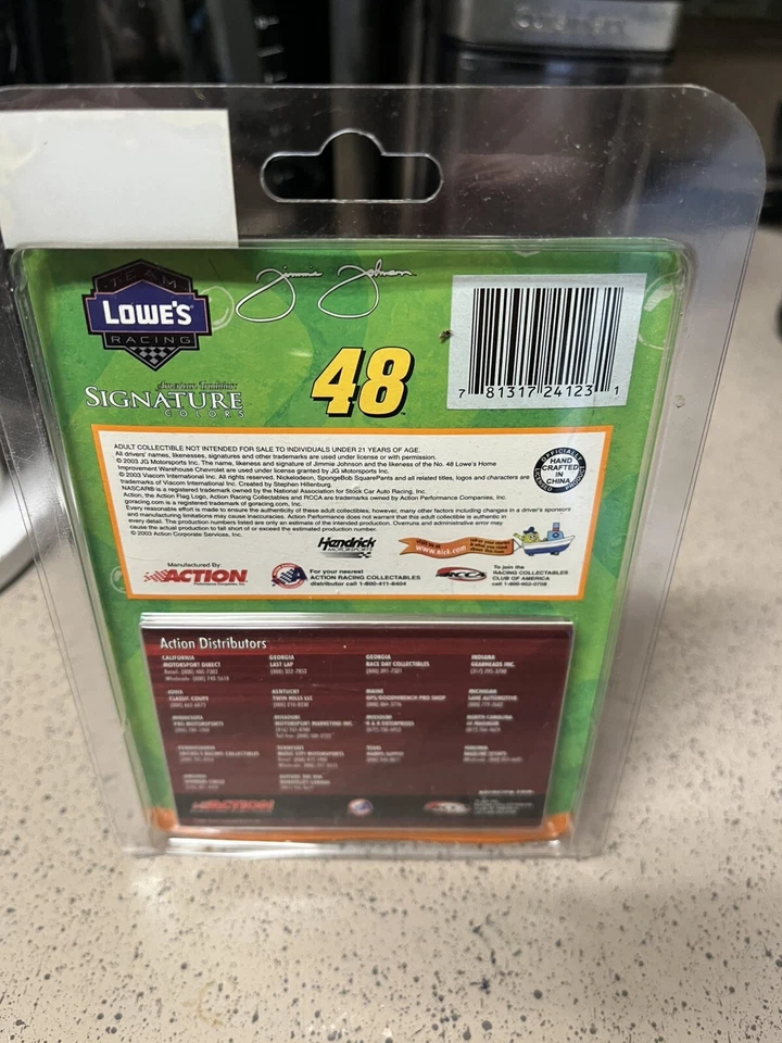 JIMMIE JOHNSON #48 LOWE'S SPONGEBOB SQUAREPANTS 2003 Action 1/64 NASCAR NIB - Image 3 of 3