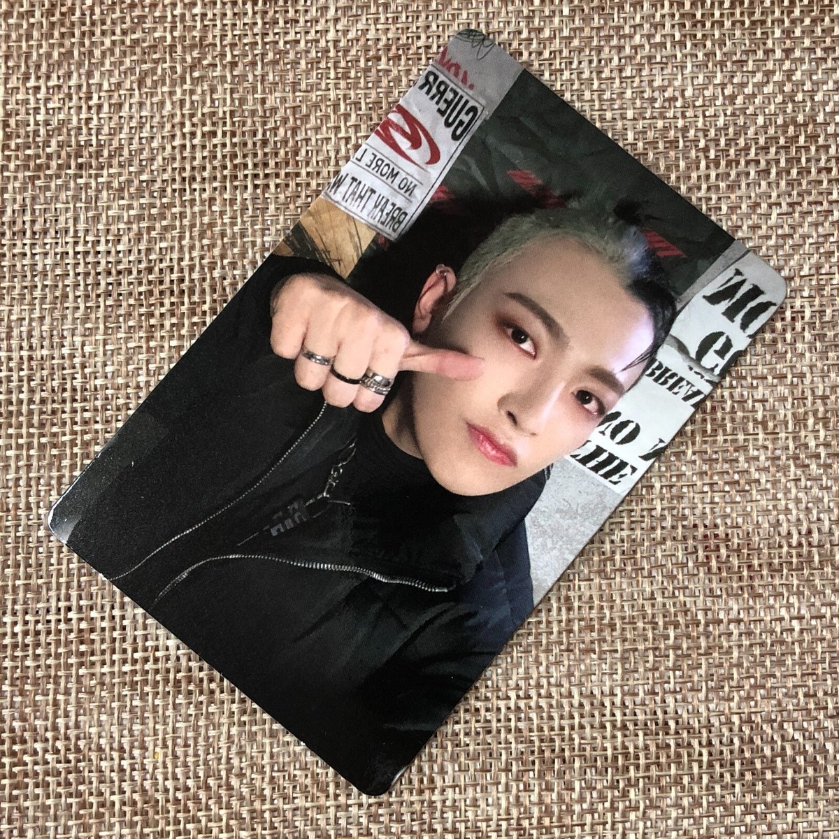 ATEEZ HONGJOONG [THE WORLD EP.1 : MOVEMENT] Official