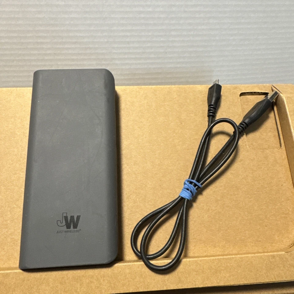 Banco de alimentación portátil Just Wireless 06160 gris USB de dos puertos 5V 2.1A 10000 mAh Foto 2 de 4