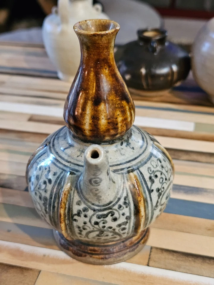 Thai Sawankhalok Polychrome Ceramic Pouring Vessel, Southeast Asia, 18th Century - Image 3 of 4