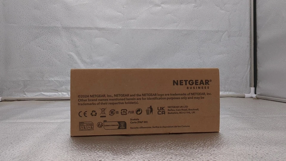 Netgear 8-port Ultra60 Poe Multi-gigabit Ethernet Plus Switch (ms108eup) - Image 4 of 4