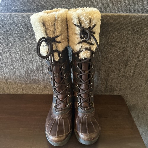 UGG Australia Edmonton Damen-Schnürstiefel US 7,5 Lammfell groß 3223 Winter