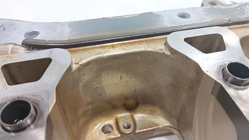 Tapa principal del cigüeñal bloque motor Infiniti G37 2009 2010 2011 2012 2013 Foto 3 de 4