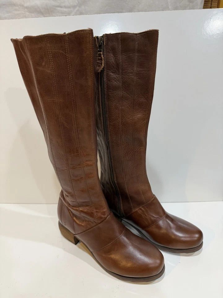 Botas para mujer OluKai Kumukahi de cuero marrón altas hasta la rodilla con cremallera talla 8 Foto 2 de 4