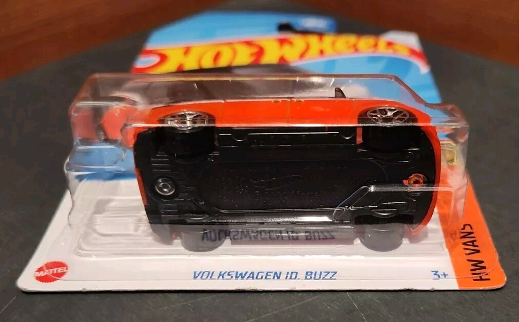 NEW 2024 HOT WHEELS® VOLKSWAGEN ID. BUZZ HW VANS™ 2/5 1:64 L