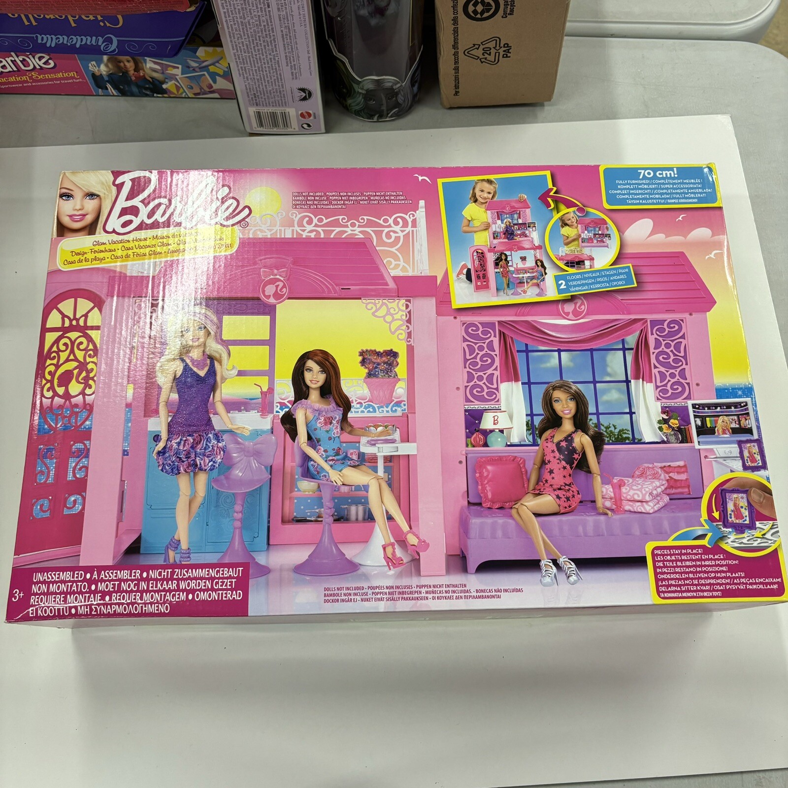 Barbie Glam Vacation House 2011 X7945 Mattel Unassembled BRA