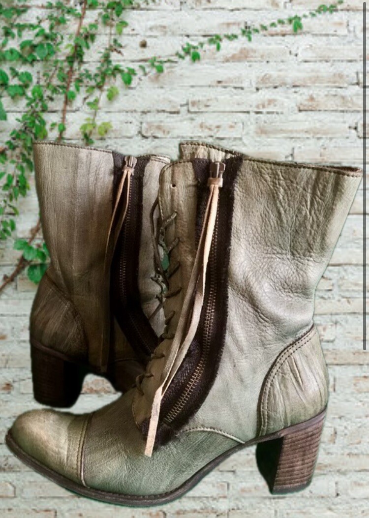 Genuine Leather: RABOKIGOSHI WORKS EMIKO KAMISHIMA Booties