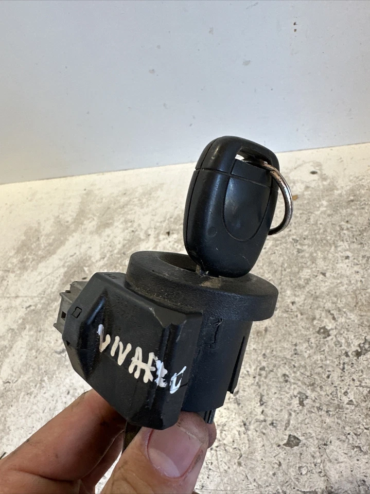Renault Trafic Or Vivaro Ignition Barrel And Key Genuine 1.9 Dci 02-2007 - Image 4 of 4