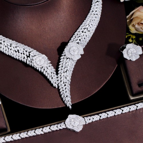 White Gold Plated CZ Flower Leaf Necklace Earring Bracelet Ring Bold Jewelry Set - Bild 6 von 8