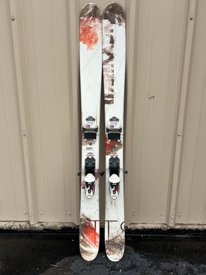 Armada TANTRUM Junior Twin Tip Skis, 138cm w/ Marker Squire adjustable Bindings