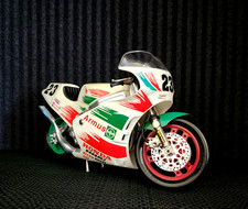 Honda RC45 HRC Race Bike Motorcycle 1:10 Scale Die-Cast (Guiloy)