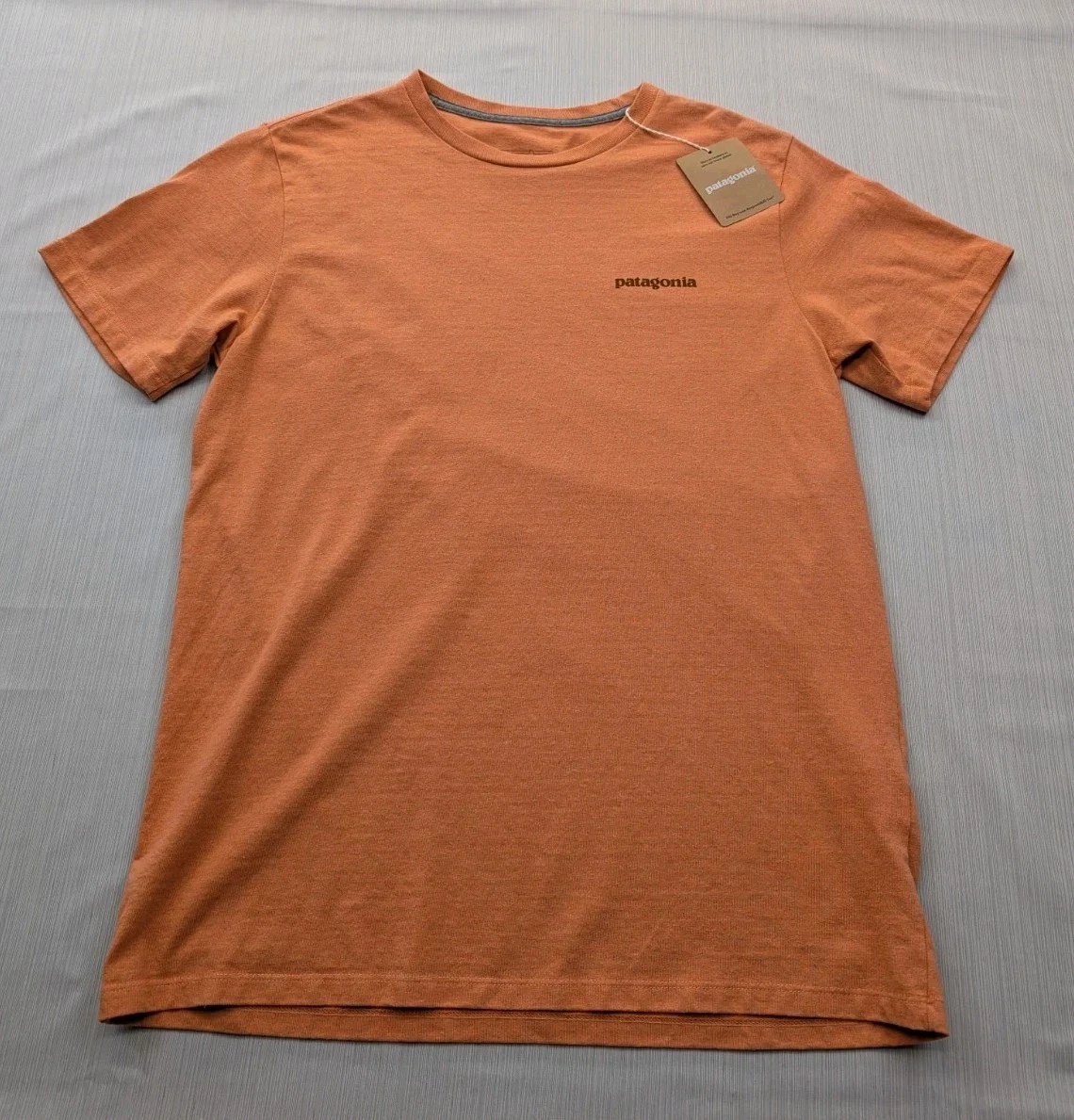 Patagonia Fitz Roy TShirt Mens Size Small / Womens Medium Orange New