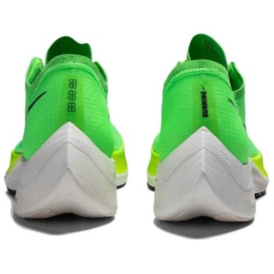 スパイク・シューズ Zoom X Vaporfly Next % \