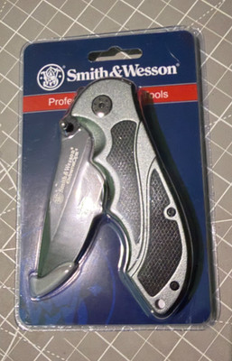 Smith & Wesson S&W Extreme Ops SWA17CP Linerlock Folding Pocket Knife