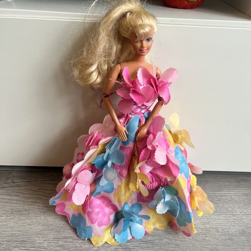 Mattel Blossom Beauty Barbie With Magical Glitter Fairy 1996 vintage