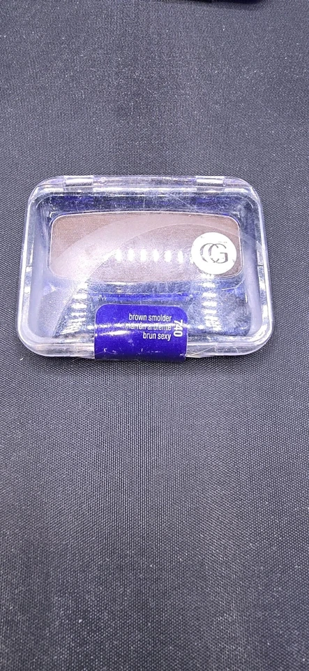  5 potenciadores de ojos Covergirl, 740 Brown Smolder, 670 bedazzle Biscotti, 700 francés  Foto 2 de 4