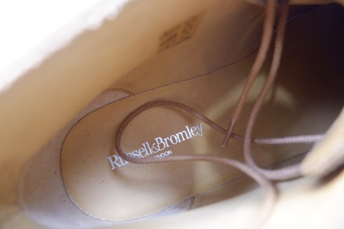 Russell & Bromley Hombres NUEVAS Gamuza Desierto Botas Beige JASPE - Imagen 6 de 11