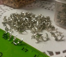 50PCS NOS 6 mm Long 3mm Bridge Silver Tone Pinch BAILS 12-01-2021