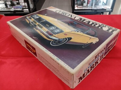 Nichimo 1/20 Toyota Corona Mark II 1900 Hardtop RT72-S Vintage Kit