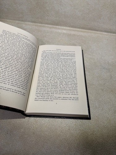The Agatha Christie Mystery Collection-- You Pick Your Title - 第 184/525 張圖片