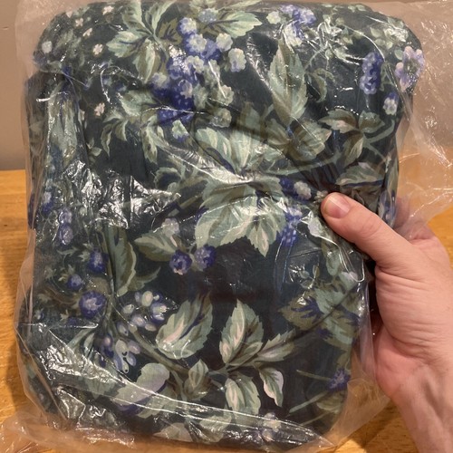 Vtg Laura Ashley Bramble Berry Bed Skirt Queen Green Floral New Irregular - Picture 4 of 5