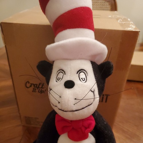 Dr Seuss Plush Cat In The Hat - Picture 2 of 5