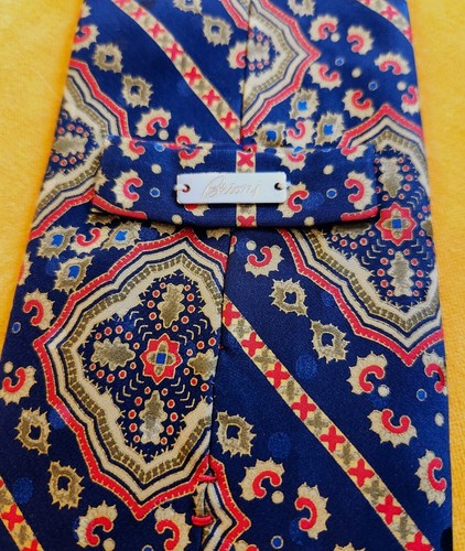 Brioni Men's 100% Silk Kaleidoscope Print Necktie! Italy - Picture 3 of 6