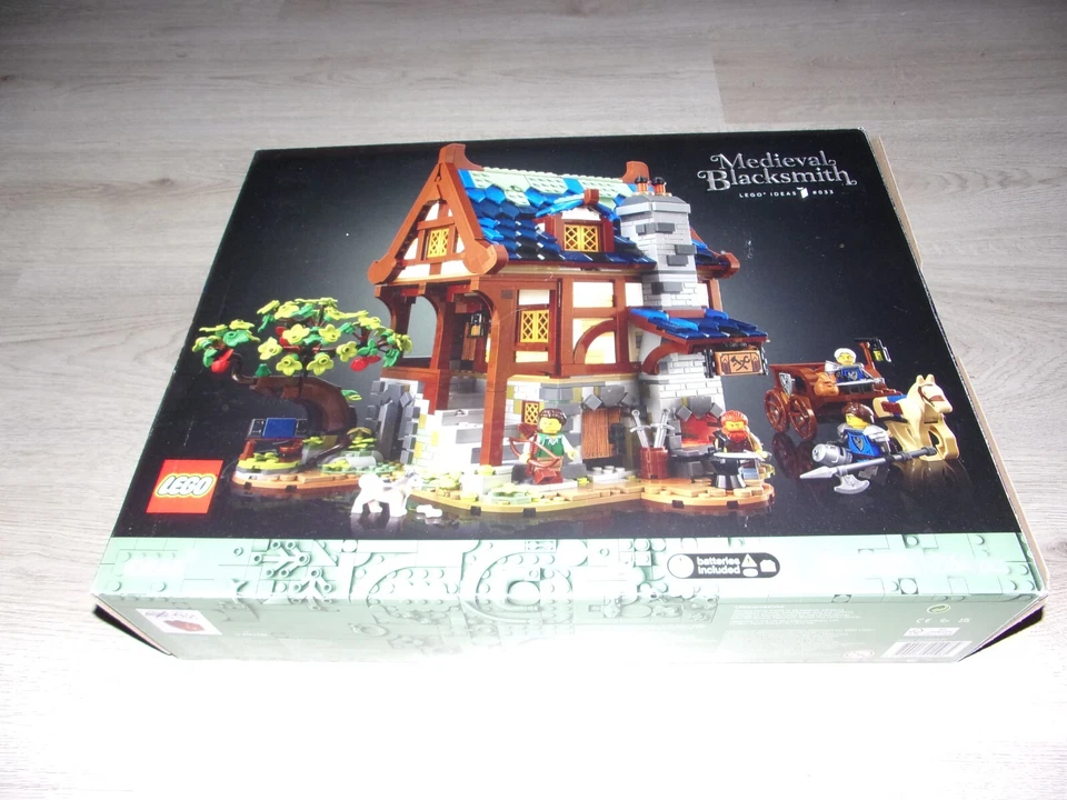 LEGO Ideas 21325 Medieval Blacksmith, photo 1 sur 3