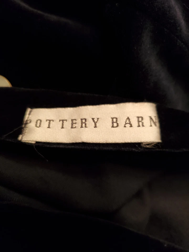 Pottery Barn Azul Marino Terciopelo Euro 26 pulgadas Falso Perla Botones Usado en Excelente Condición  Foto 2 de 4