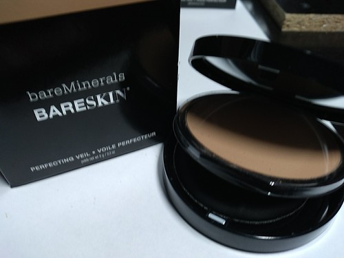 bareMinerals BareSkin Perfecting Veil, TAN TO DARK, 9g / 0.3oz NIB - Picture 3 of 5
