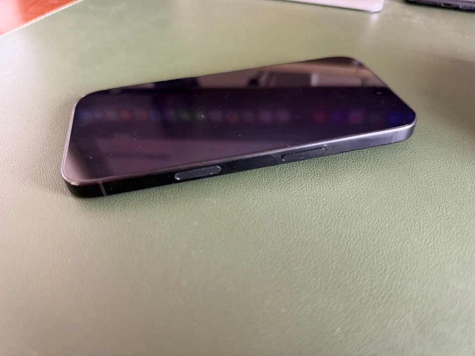 Apple iPhone 16 Pro · 128GB, photo 4 of 5