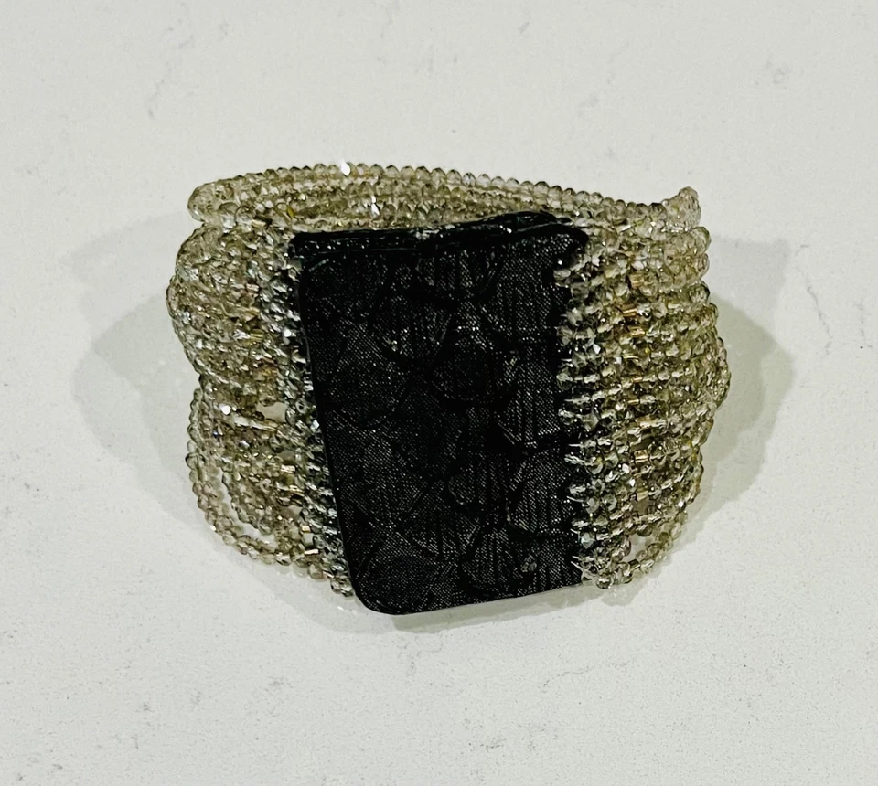 Brazalete Millianna Negro Piel de Serpiente Champagne Cristal Cuentas — Precio de venta sugerido por el fabricante $295 Foto 3 de 4