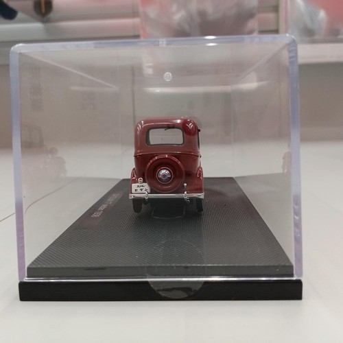 EBBRO DATSUN 17 SEDAN 1938 DARK RED 1/43 Scale - Picture 2 of 11
