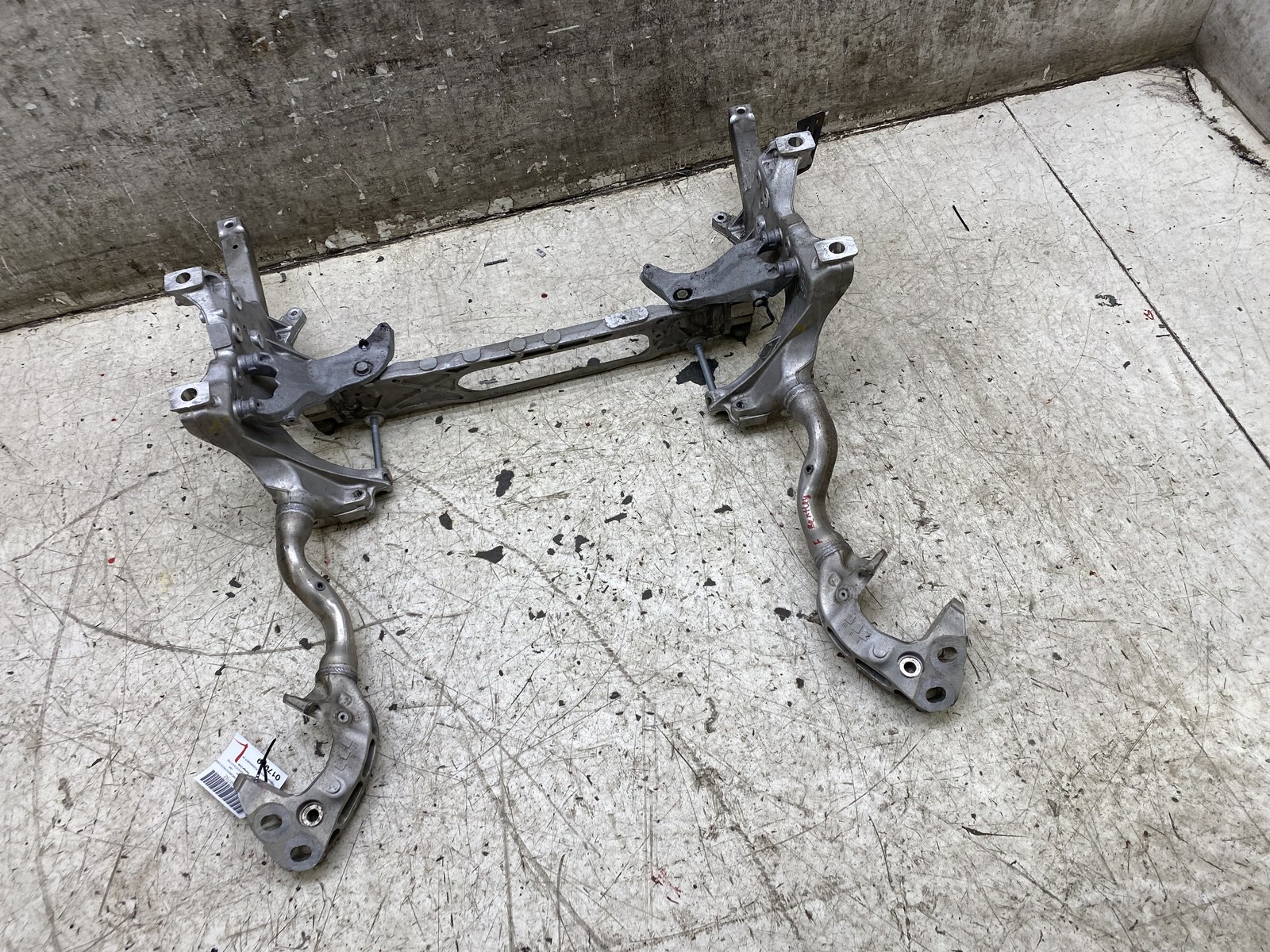 2015-2020 BENTLEY BENTAYGA OEM FRONT UNDERCARRIAGE SUBFRAME ENGINE CRADLE