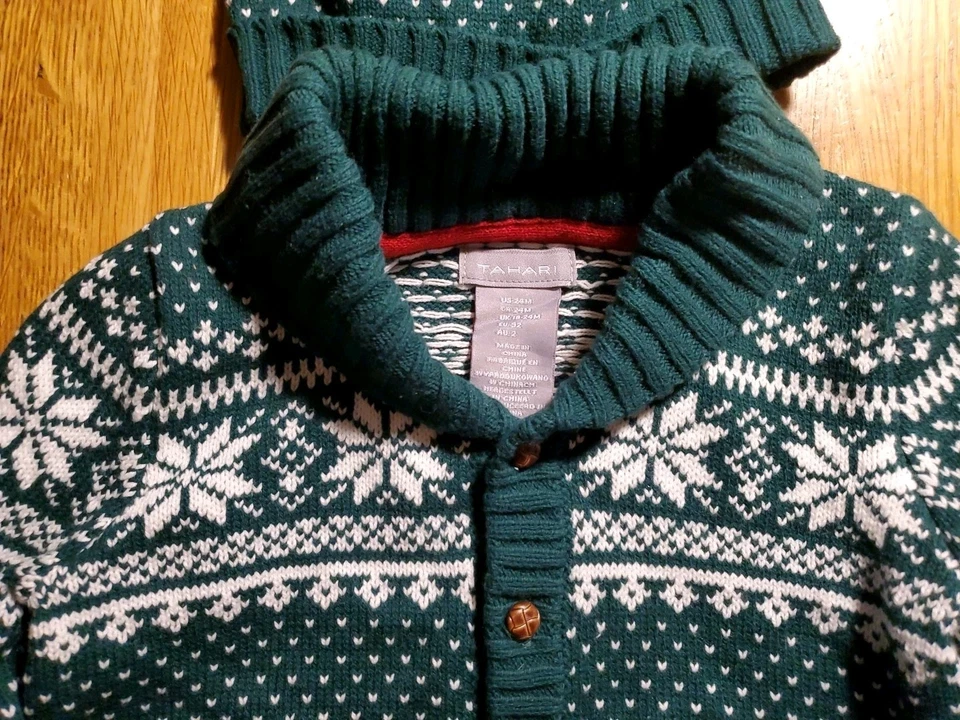 Tahari Fair Isle Niños 24 Mos Verde Navidad Botón Copo de Nieve Cárdigan y Sombrero Conjunto Foto 2 de 4