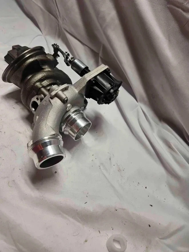 *损坏* 涡轮增压器适用于宝马 116i 118i 218i 318i B38 发动机 7633795 9895980 — 第 2/4 张图片