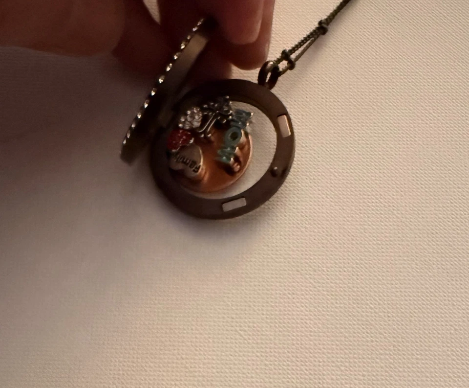 Medallón Origami Búho Marrón Estrás Mamá Fe Amor con Cadena y Dijes Extraíbles Foto 4 de 4