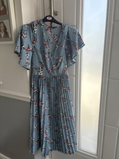 Women’s light blue flower patterned dress PrettyLittleThing size 12
