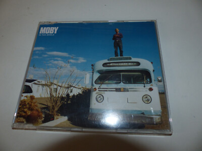 CD  Moby   In This World