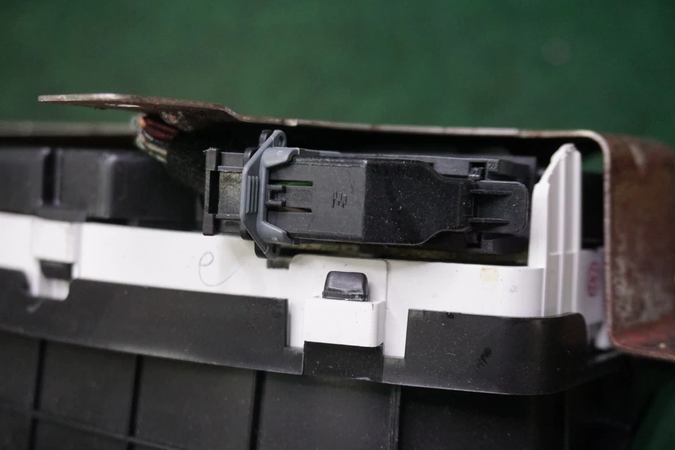 2011 CADILLAC DTS спидометр калибра кластер OEM 20880905 116,171K миль - Изображение 4 из 4