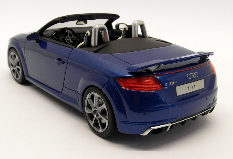 GT SPIRIT 1/18 Scale Resin GT441 - Porsche 911 Turbo S - Blue EUR 208 GT SPIRIT 1/18 Scale Resin GT441 - Porsche 911 Turbo S - Blue EUR 208